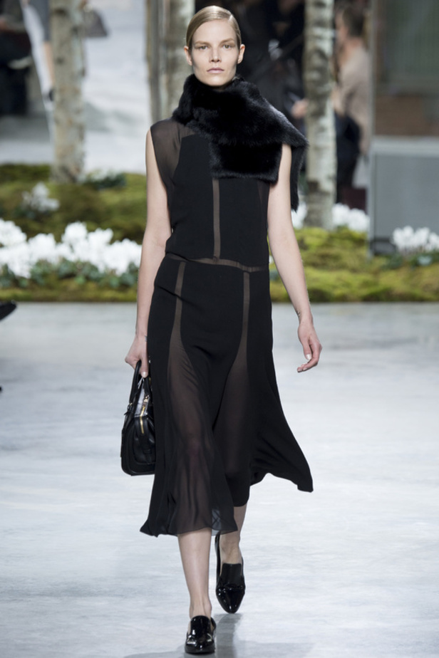 Hugo Boss: عالم كلاسيكي أنيق