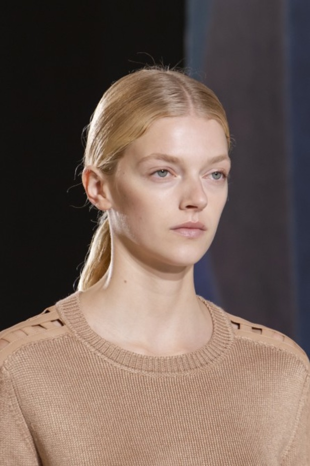 عرض أزياء Hermes لربيع وصيف 2021 من أسبوع الموضة في باريس