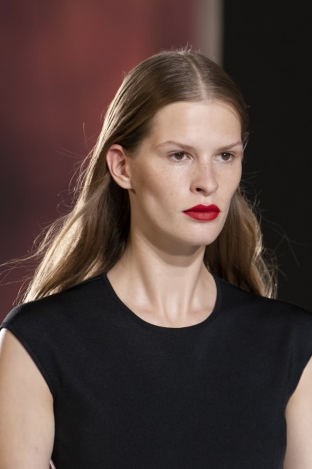 عرض أزياء Hermes لربيع وصيف 2021 من أسبوع الموضة في باريس