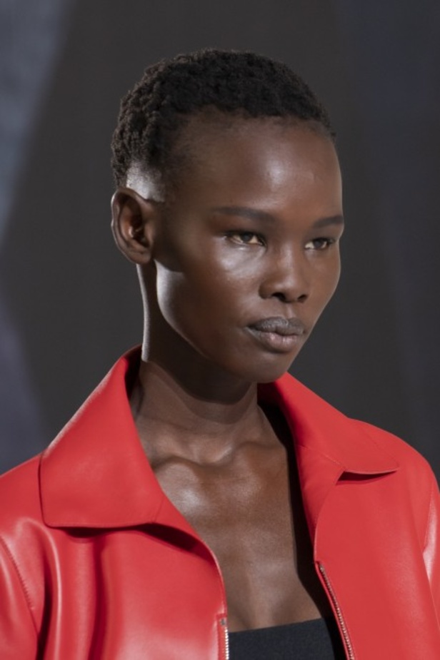 عرض أزياء Hermes لربيع وصيف 2021 من أسبوع الموضة في باريس