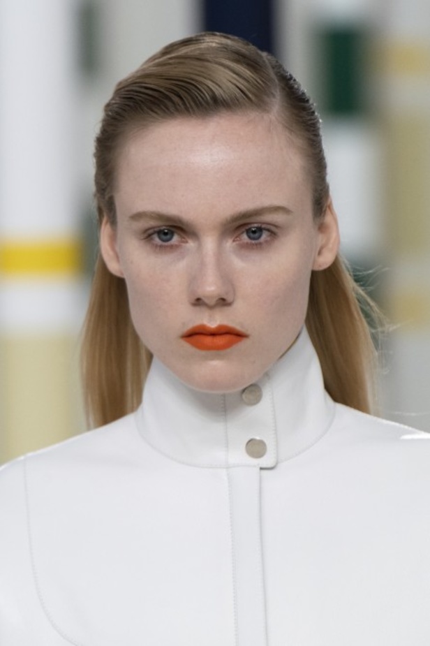 عرض أزياء Hermes لخريف وشتاء 2020-2021 خلال اسبوع الموضة في باريس