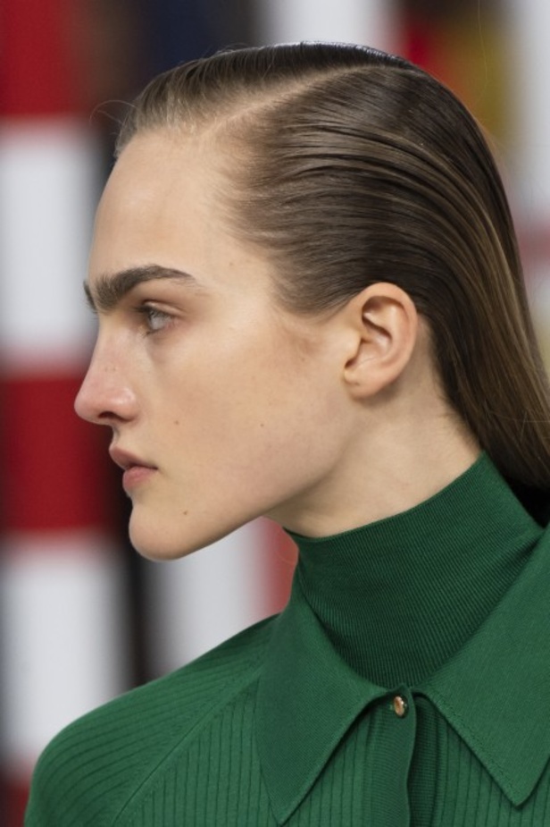 عرض أزياء Hermes لخريف وشتاء 2020-2021 خلال اسبوع الموضة في باريس