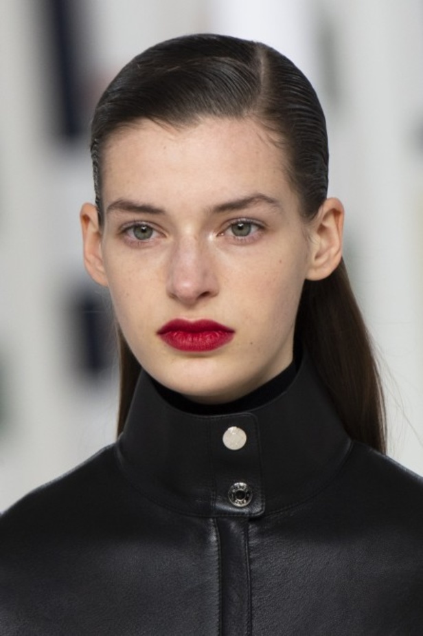 عرض أزياء Hermes لخريف وشتاء 2020-2021 خلال اسبوع الموضة في باريس