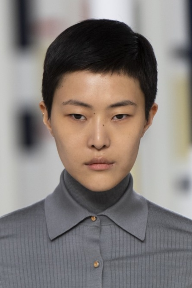 عرض أزياء Hermes لخريف وشتاء 2020-2021 خلال اسبوع الموضة في باريس