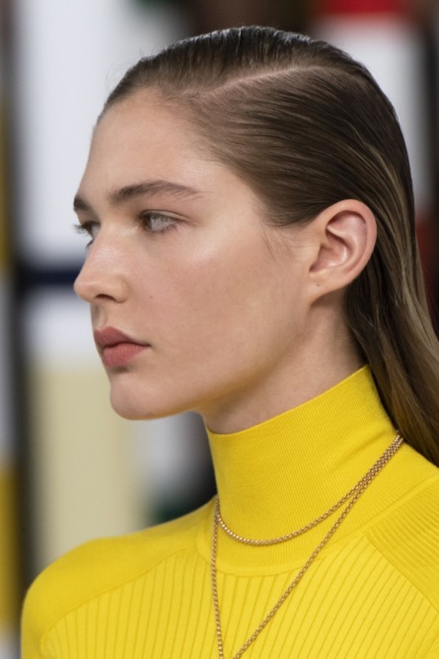 عرض أزياء Hermes لخريف وشتاء 2020-2021 خلال اسبوع الموضة في باريس