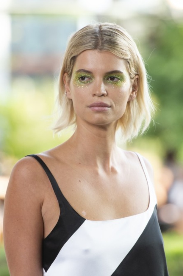 اسبوع الموضة في لندن 2019 مجموعة أزياء HOUSE OF HOLLANDS الجاهزة لربيع وصيف 2020