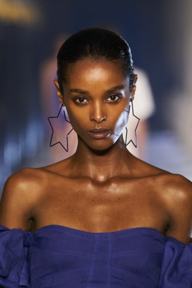 عرض أزياء ايزابيل ماران ISABEL MARANT لربيع وصيف 2021 خلال أسبوع الموضة في باريس