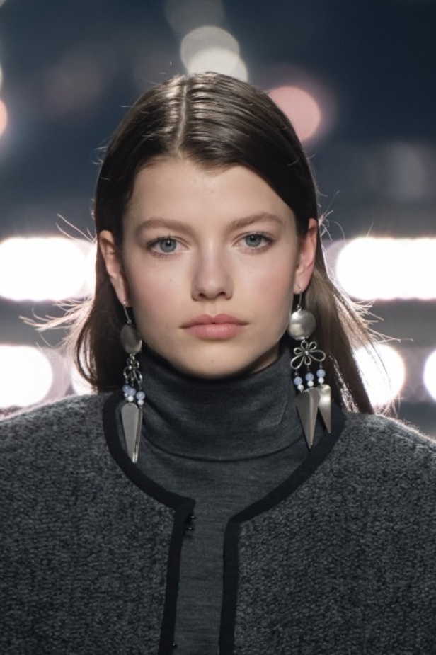 ازياء Isabel Marant لخريف وشتاء 2020 خلال اسبوع الموضة في باريس