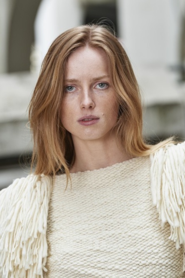 عرض أزياء دار Isabel Marant لخريف وشتاء 2021-2022