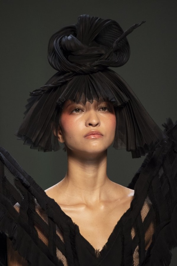 مجموعة الألبسة الراقية من جان بول غوتييه لربيع 2019