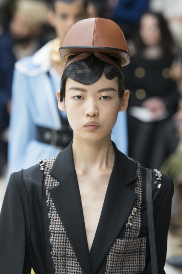 عرض أزياءJ.W. Anderson  لموسم خريف وشتاء 2019