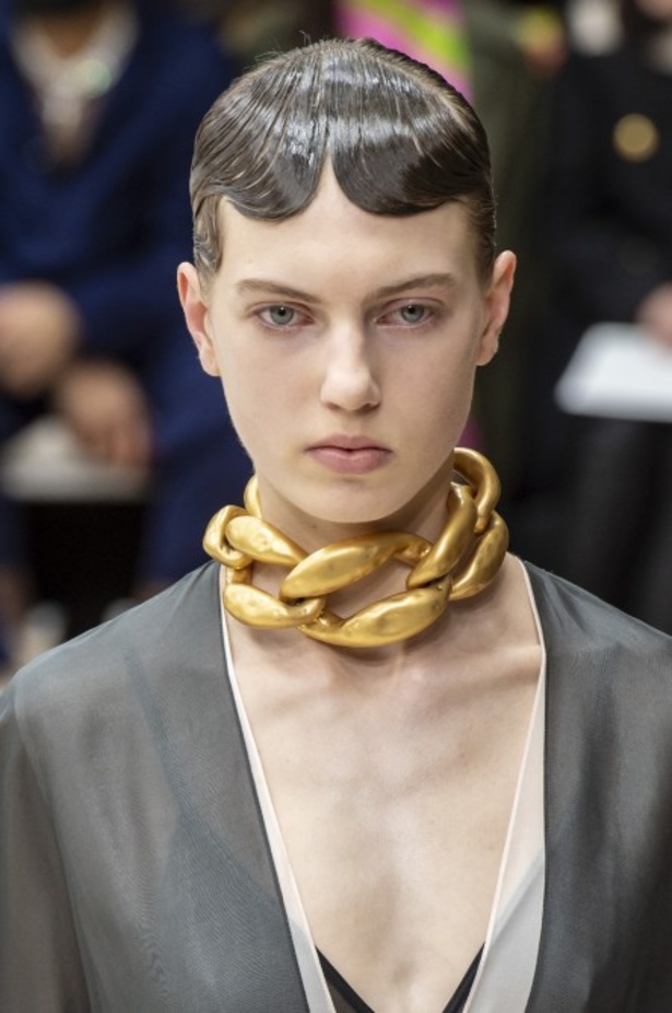 عرض أزياءJ.W. Anderson  لموسم خريف وشتاء 2019