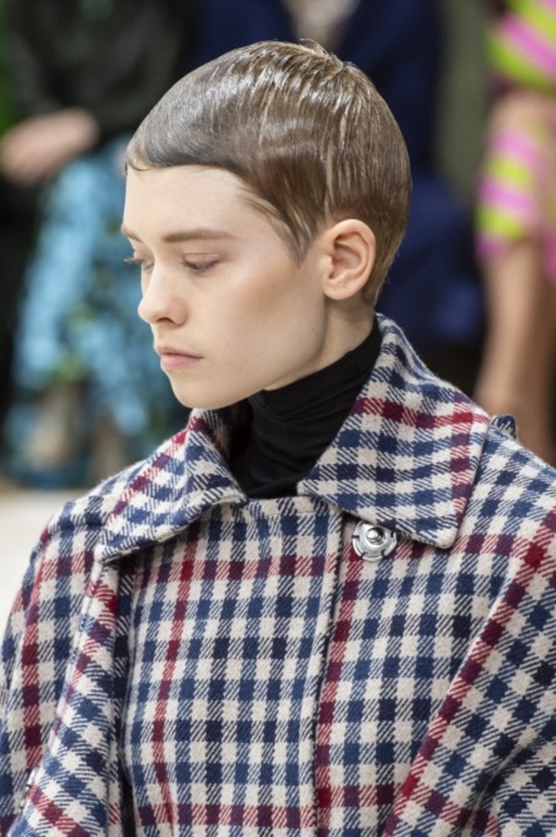 عرض أزياءJ.W. Anderson  لموسم خريف وشتاء 2019