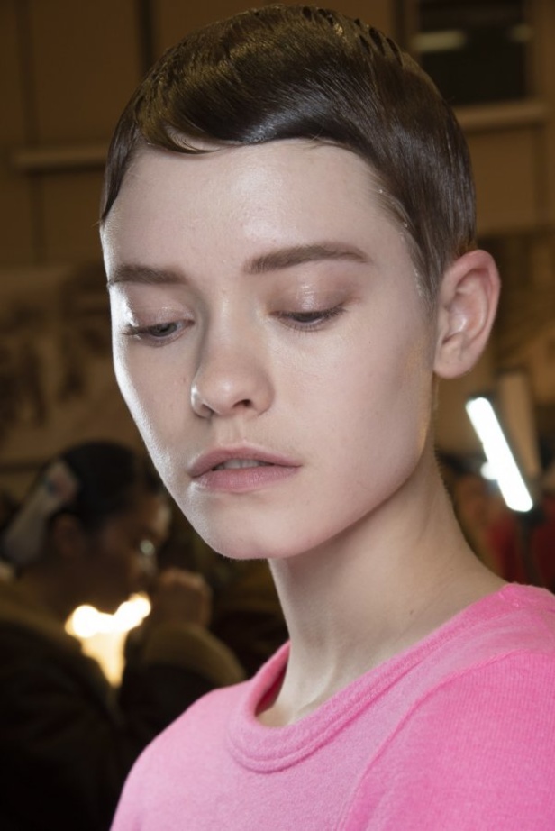 عرض أزياءJ.W. Anderson  لموسم خريف وشتاء 2019