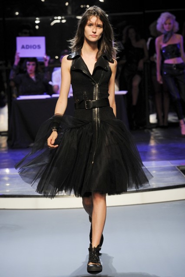 Jean Paul Gaultier : يحوّل المسرح الى استعراض راقص..