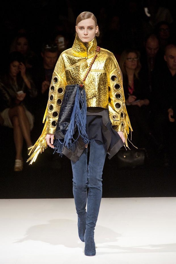 Just Cavalli: إنفجار الألوان والحياة النابضة