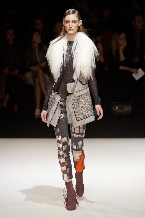 Just Cavalli: إنفجار الألوان والحياة النابضة