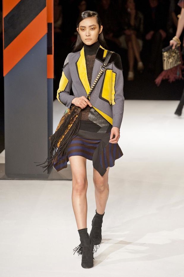 Just Cavalli: إنفجار الألوان والحياة النابضة