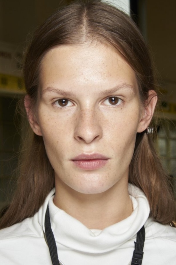 عرض ازياء مجموعة كنزو Kenzo لربيع وصيف 2021 من اسبوع الموضة في باريس