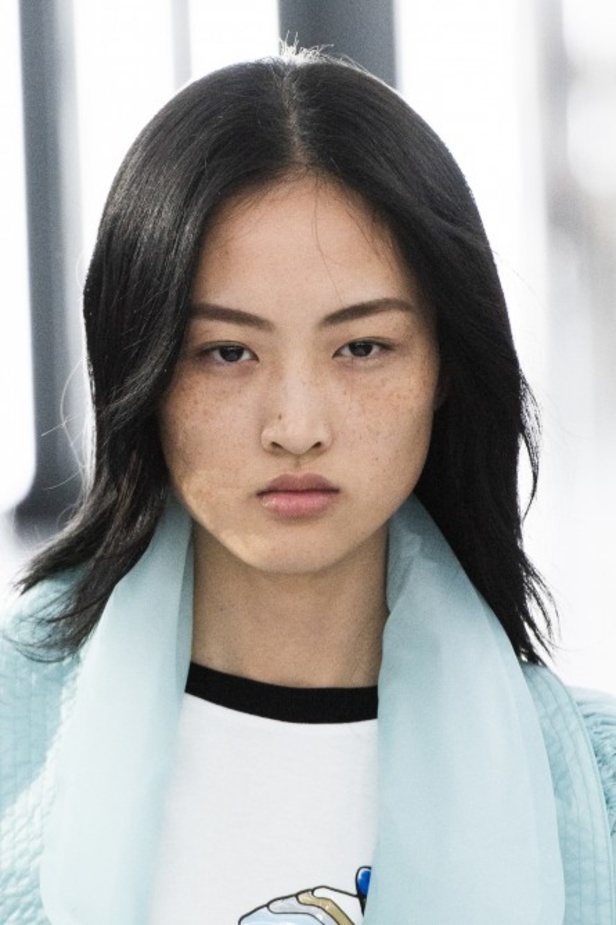 مجموعة فريدة ومميّزة من دار Louis Vuitton لربيع وصيف 2019