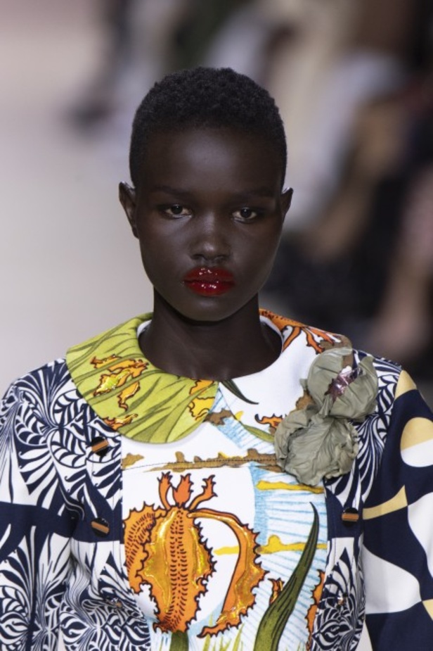 إطلالات فائقة الأناقة خلال عرض Louis Vuitton لربيع وصيف 2020