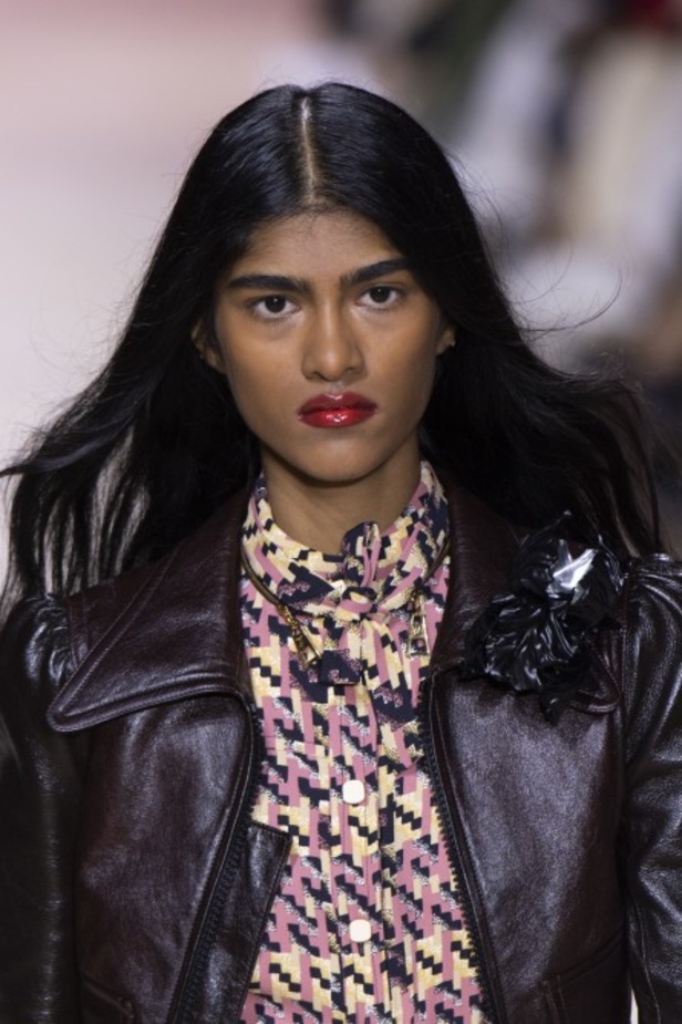 إطلالات فائقة الأناقة خلال عرض Louis Vuitton لربيع وصيف 2020