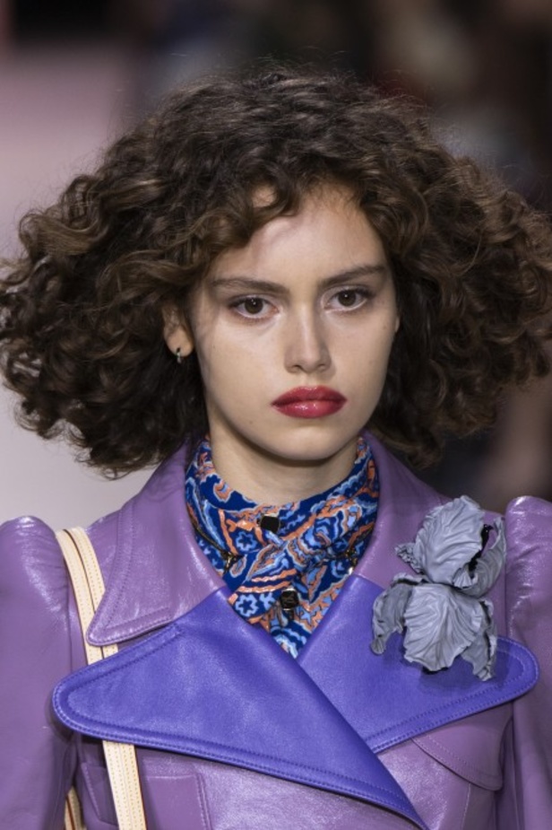 إطلالات فائقة الأناقة خلال عرض Louis Vuitton لربيع وصيف 2020