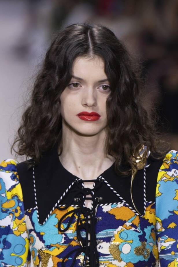 إطلالات فائقة الأناقة خلال عرض Louis Vuitton لربيع وصيف 2020