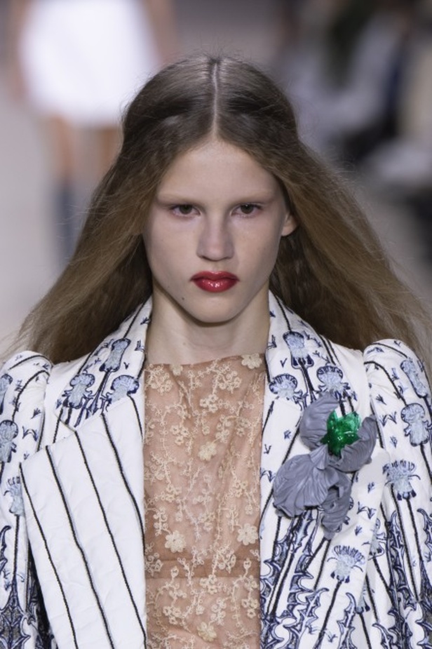 إطلالات فائقة الأناقة خلال عرض Louis Vuitton لربيع وصيف 2020