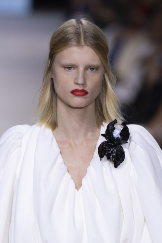 إطلالات فائقة الأناقة خلال عرض Louis Vuitton لربيع وصيف 2020