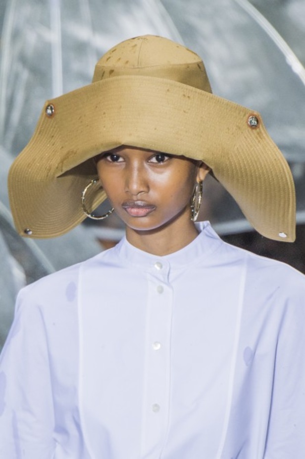 اسبوع الموضة في باريس 2019 عرض أزياء LANVIN لربيع وصيف 2020