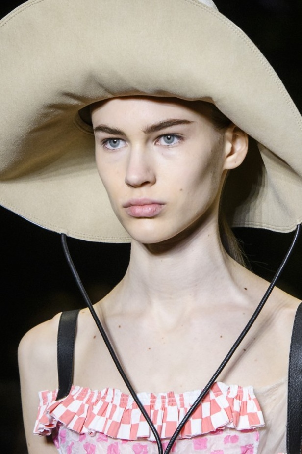 مجموعة لويفي Loewe لخريف وشتاء 2017