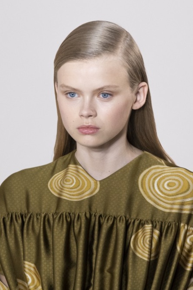 عرض مجموعة LOEWE لموسم خريف وشتاء 2020