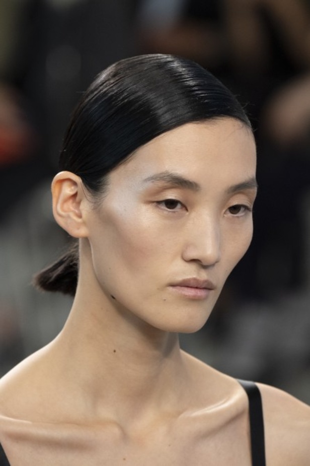 اسبوع الموضة في باريس 2019 مجموعة لويفي لربيع وصيف 2020