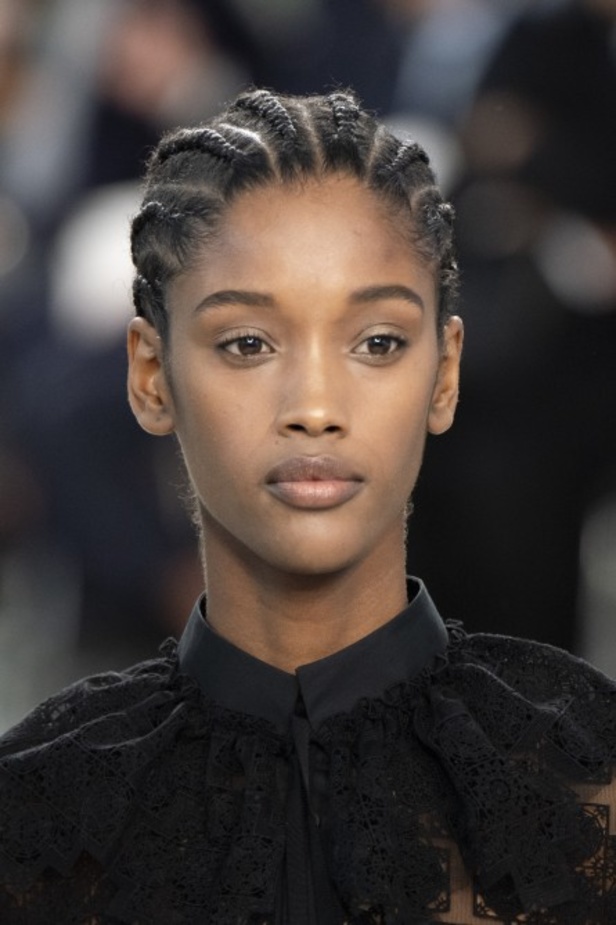 اسبوع الموضة في باريس 2019 مجموعة لويفي لربيع وصيف 2020