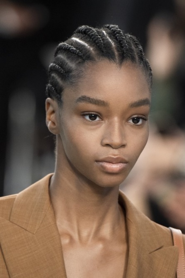 اسبوع الموضة في باريس 2019 مجموعة لويفي لربيع وصيف 2020