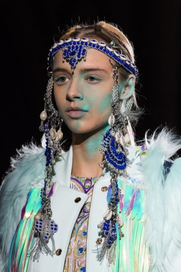 مجموعة Manish Arora للألبسة الجاهزة لخريف وشتاء 2019