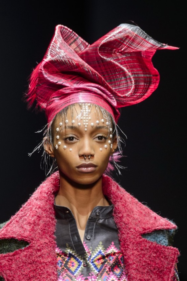 عرض أزياء Manish Arora لخريف وشتاء 2017