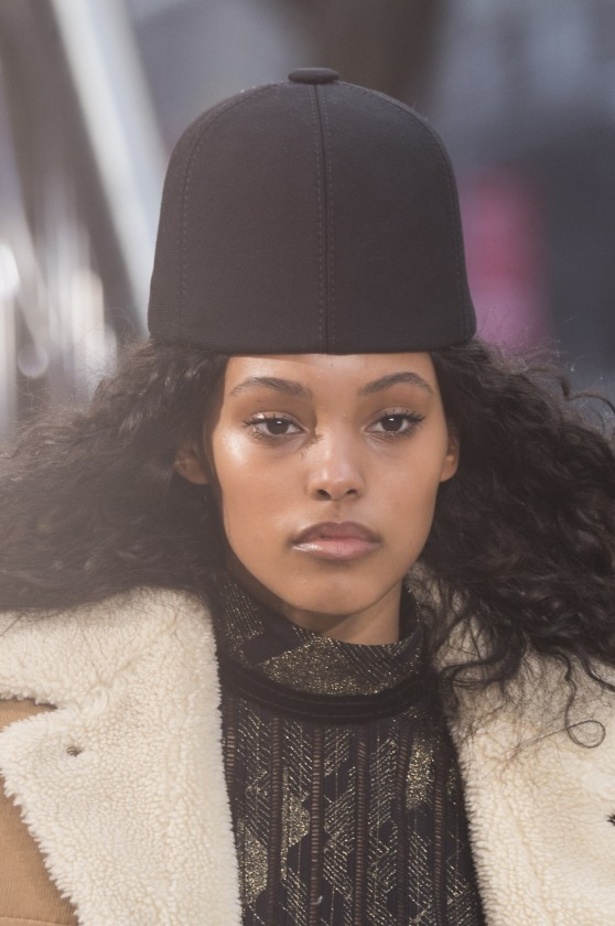 مجموعة مارك جيكوبز لخريف وشتاء 2017