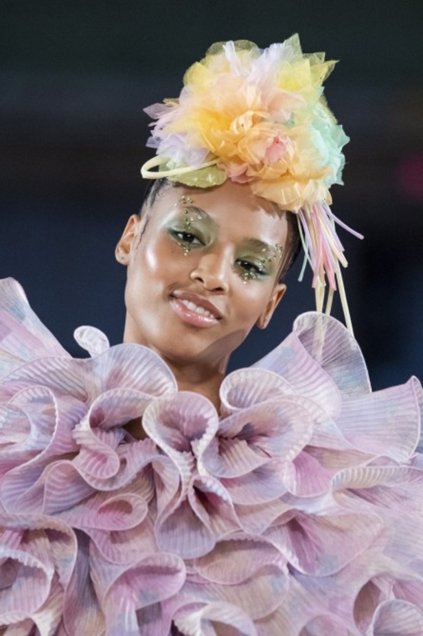 اسبوع الموضة في نيويورك 2019 عرض مجموعة  marc jacobs ربيع وصيف 2020