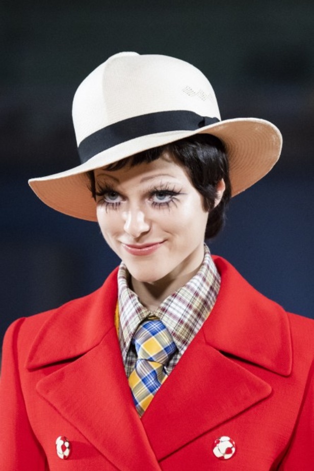 اسبوع الموضة في نيويورك 2019 عرض مجموعة  marc jacobs ربيع وصيف 2020