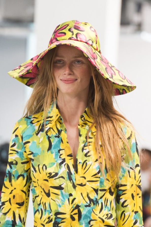 مجموعة مايكل كورس للألبسة الجاهزة لربيع 2019