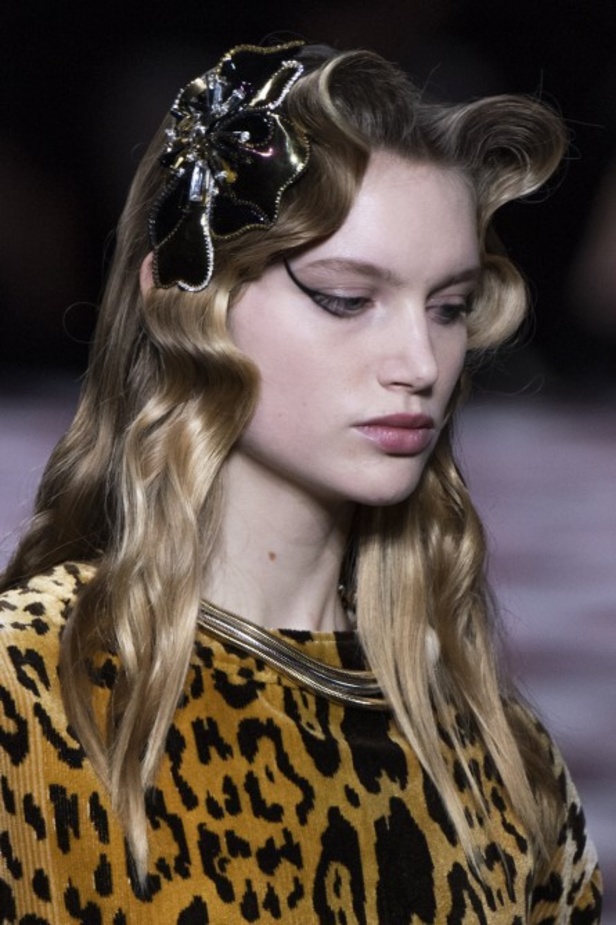 عرض أزياء دار Miu Miu لخريف وشتاء 2020-2021