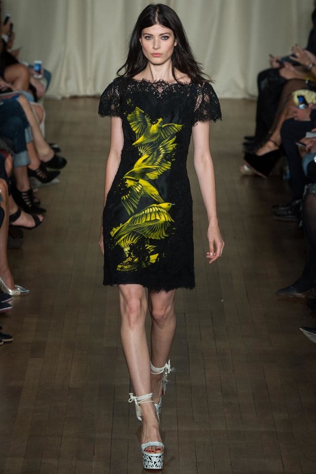 Marchesa : أحلام وردية من عالم الأميرات