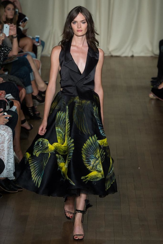 Marchesa : أحلام وردية من عالم الأميرات