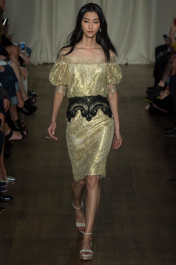 Marchesa : أحلام وردية من عالم الأميرات