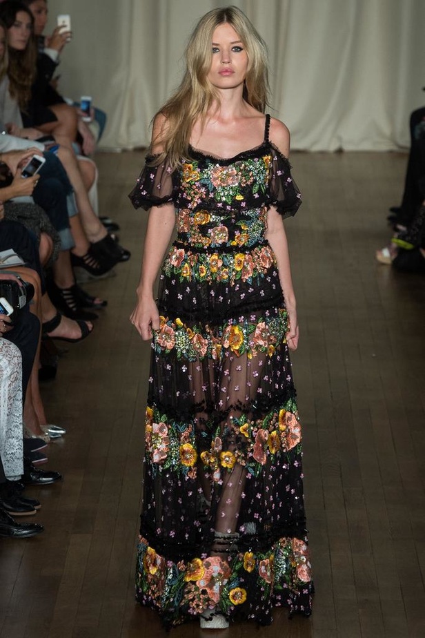 Marchesa : أحلام وردية من عالم الأميرات