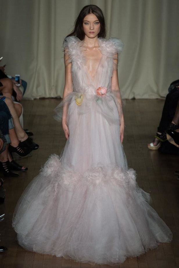 Marchesa : أحلام وردية من عالم الأميرات