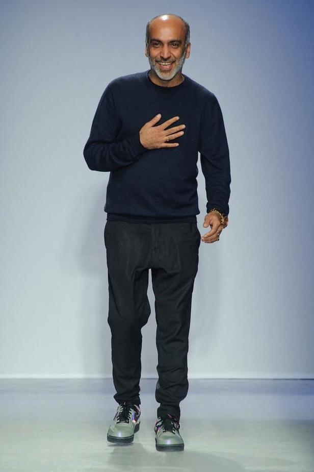 Manish Orora: الجنون الفني