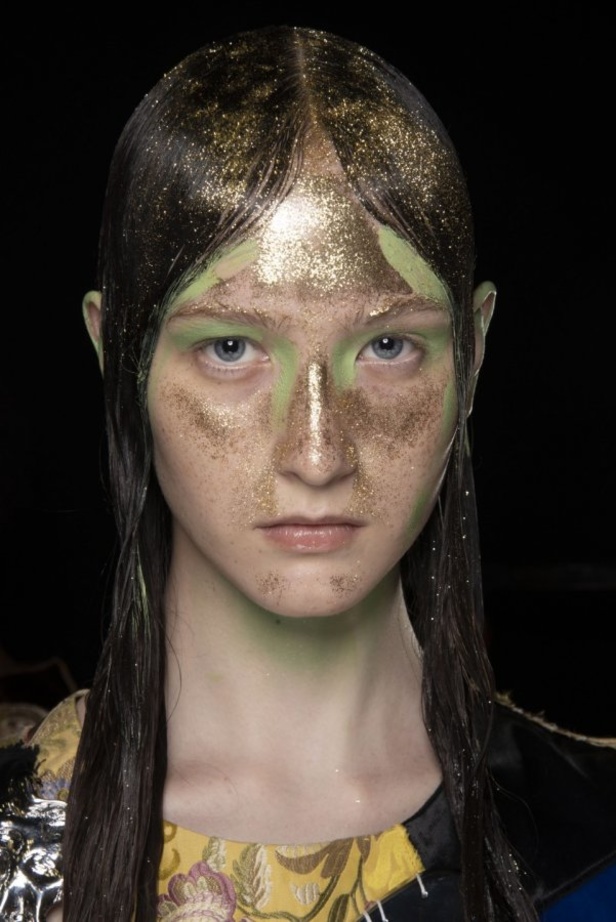 خطوط تجريدية في عرض مجموعة Marni FW20